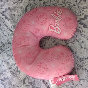 Travel neck pillow